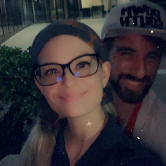 Meet your newest Posher, Sarah - Picture 1 of 7